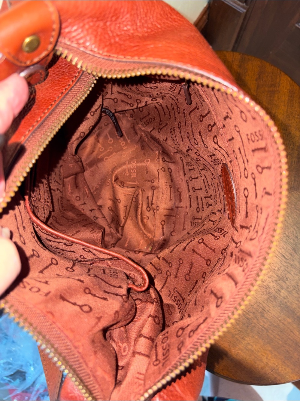 Fossil   Shoulder Bag  bucket bag  hobo bag  genuine leather
Saddle Brown  EUC - Picture 12 of 14